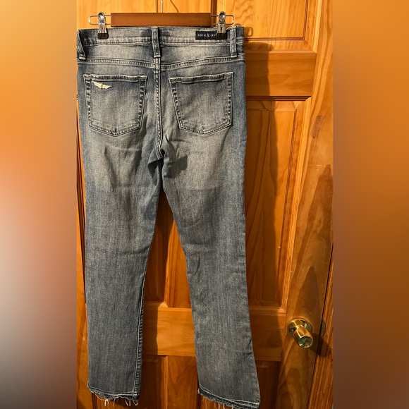 Rock & Republic Kasandra Frayed Hem Jeans Size 10M - Picture 2 of 7